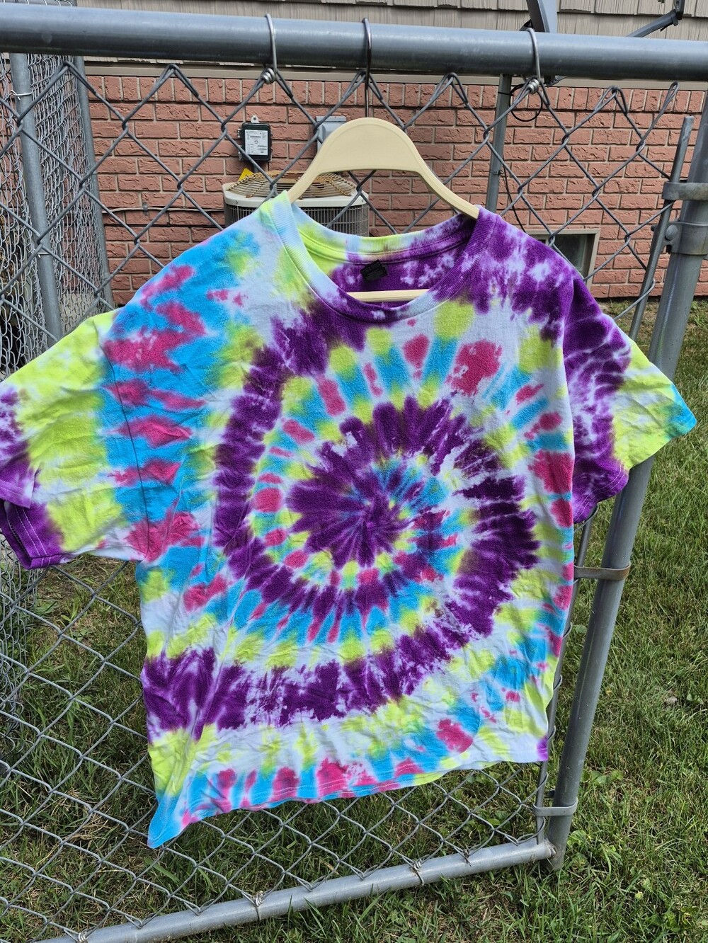 Unisex XL Tie-Dye Shirt